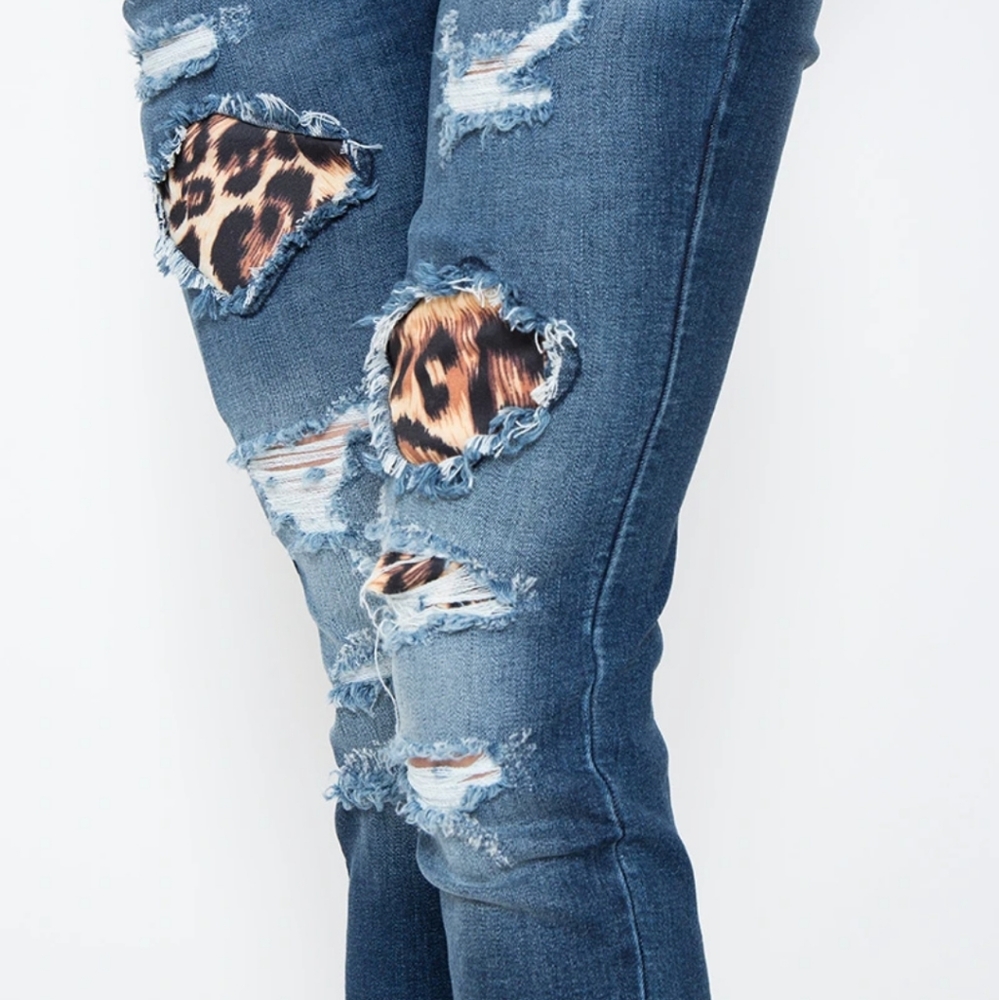 Kancan jeans with leopard patch